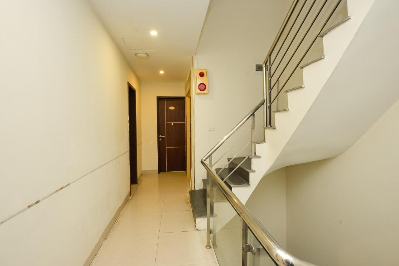 האנוי Oyo 1095 Ha Noi Vang Hotel מראה חיצוני תמונה